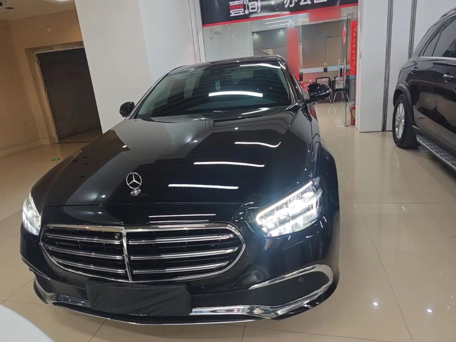 Mercedes-Benz E-Class New Energy 2021 E 350 e L Plug-in Hybrid Sedan — миниатюра 2