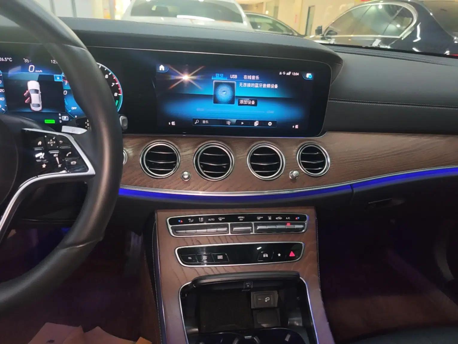 Mercedes-Benz E-Class New Energy 2021 E 350 e L Plug-in Hybrid Sedan — миниатюра 20