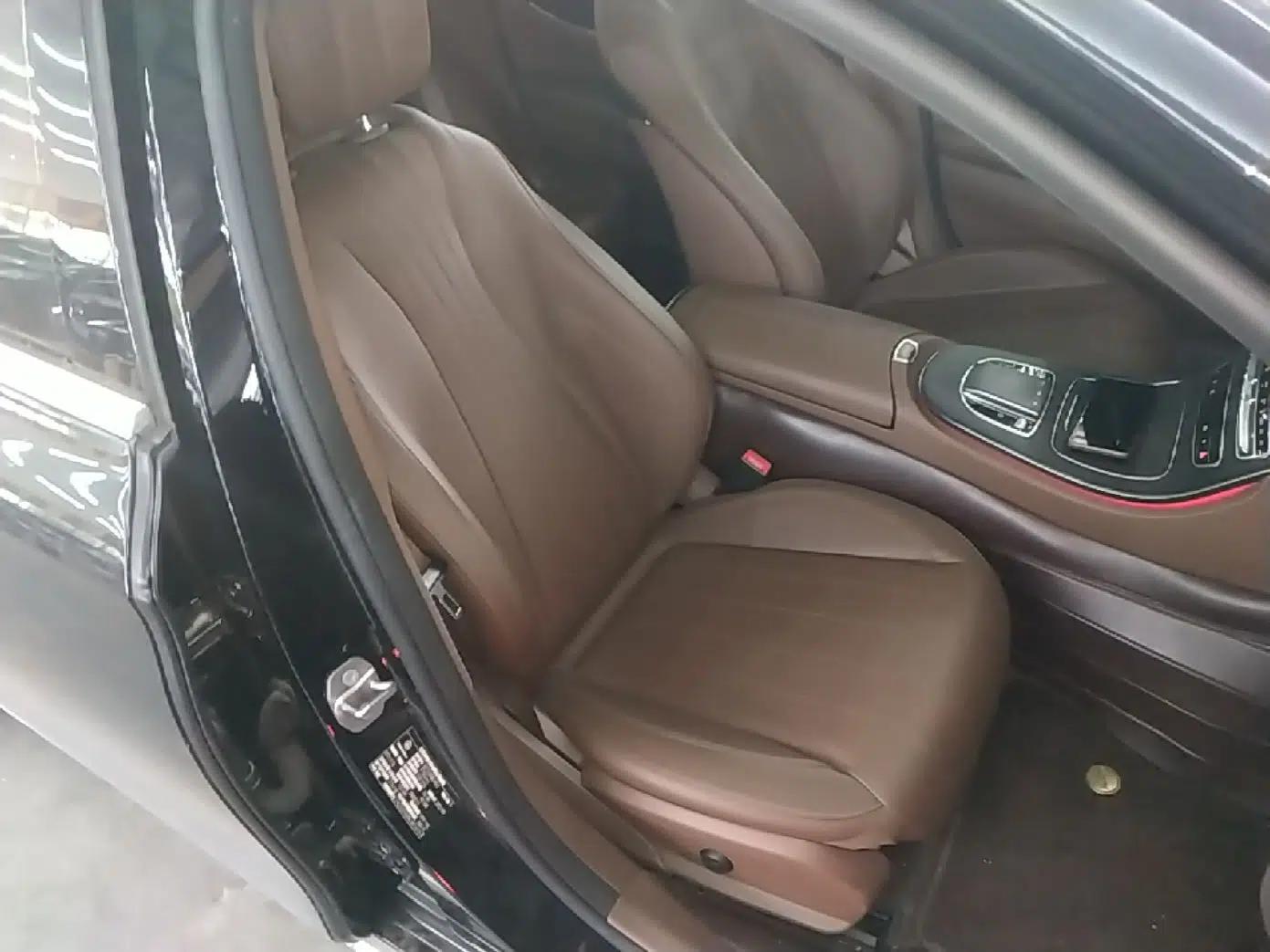 Mercedes-Benz E-Class New Energy 2022 Restyled E 350 e L Plug-in Hybrid Sedan — миниатюра 24