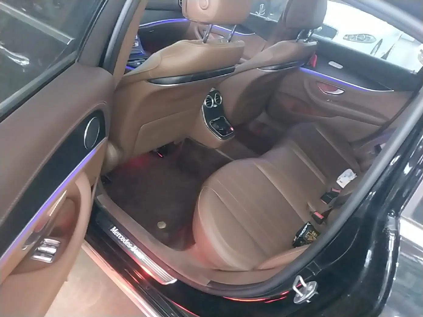 Mercedes-Benz E-Class New Energy 2022 Restyled E 350 e L Plug-in Hybrid Sedan — миниатюра 25