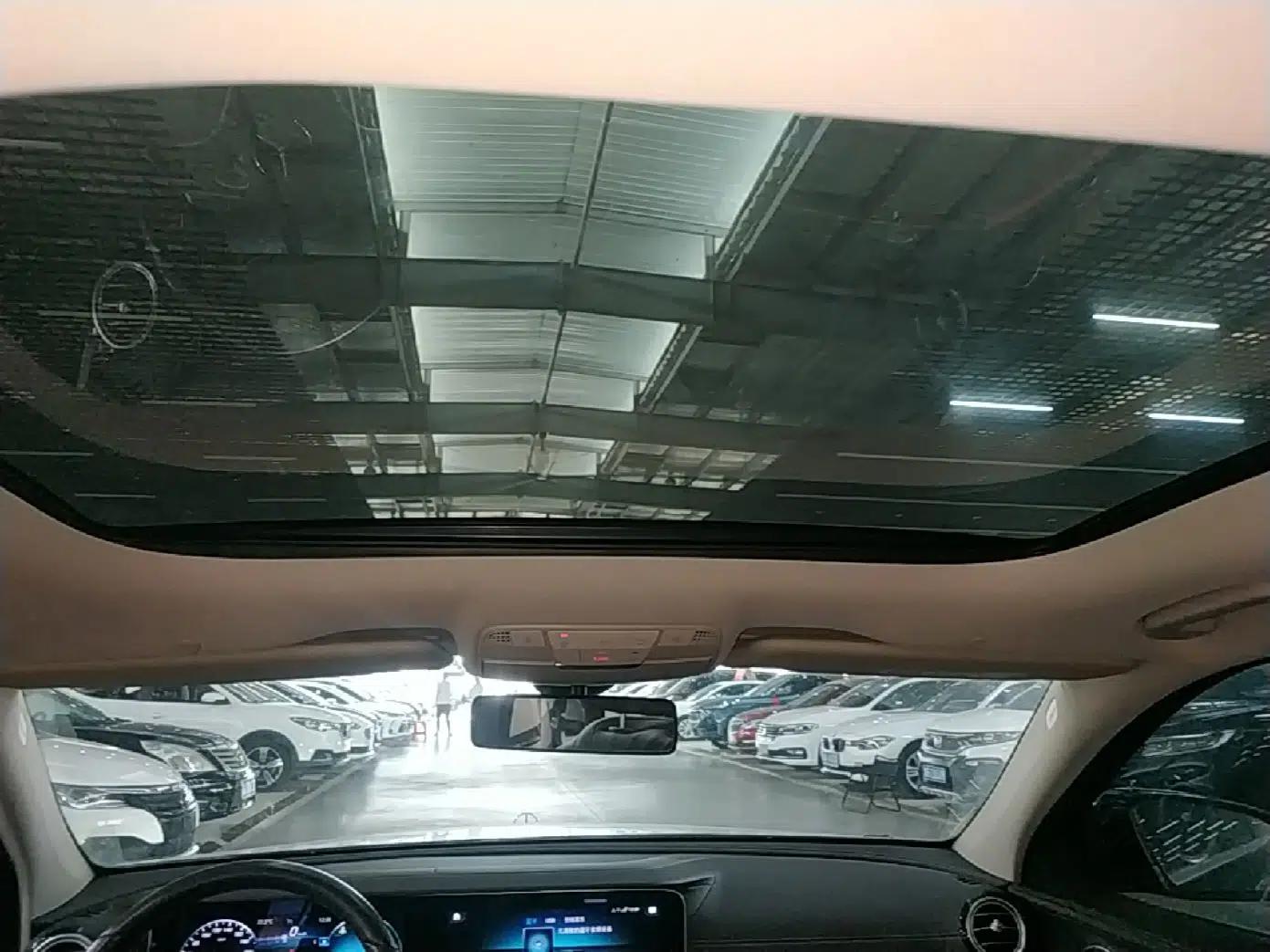 Mercedes-Benz E-Class New Energy 2022 Restyled E 350 e L Plug-in Hybrid Sedan — миниатюра 26
