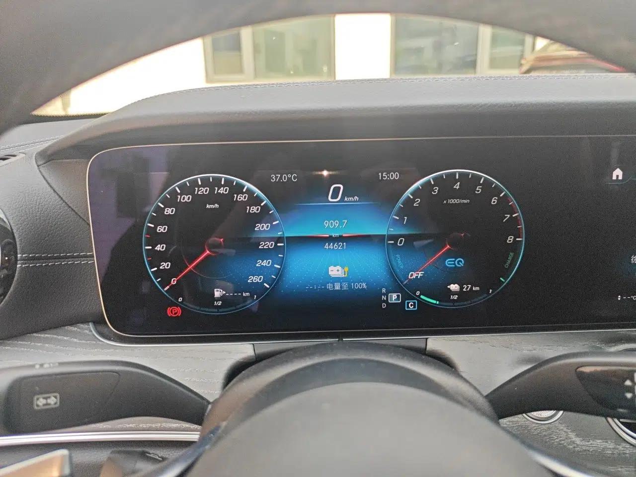 Mercedes-Benz E-Class New Energy 2021 E 350 e L Plug-in Hybrid Sedan — миниатюра 11