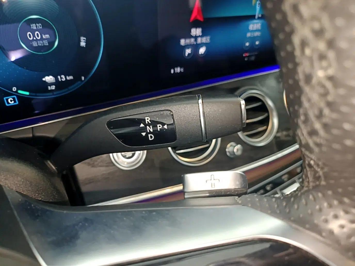Mercedes-Benz E-Class New Energy 2022 Restyled E 350 e L Plug-in Hybrid Sports Sedan — миниатюра 16