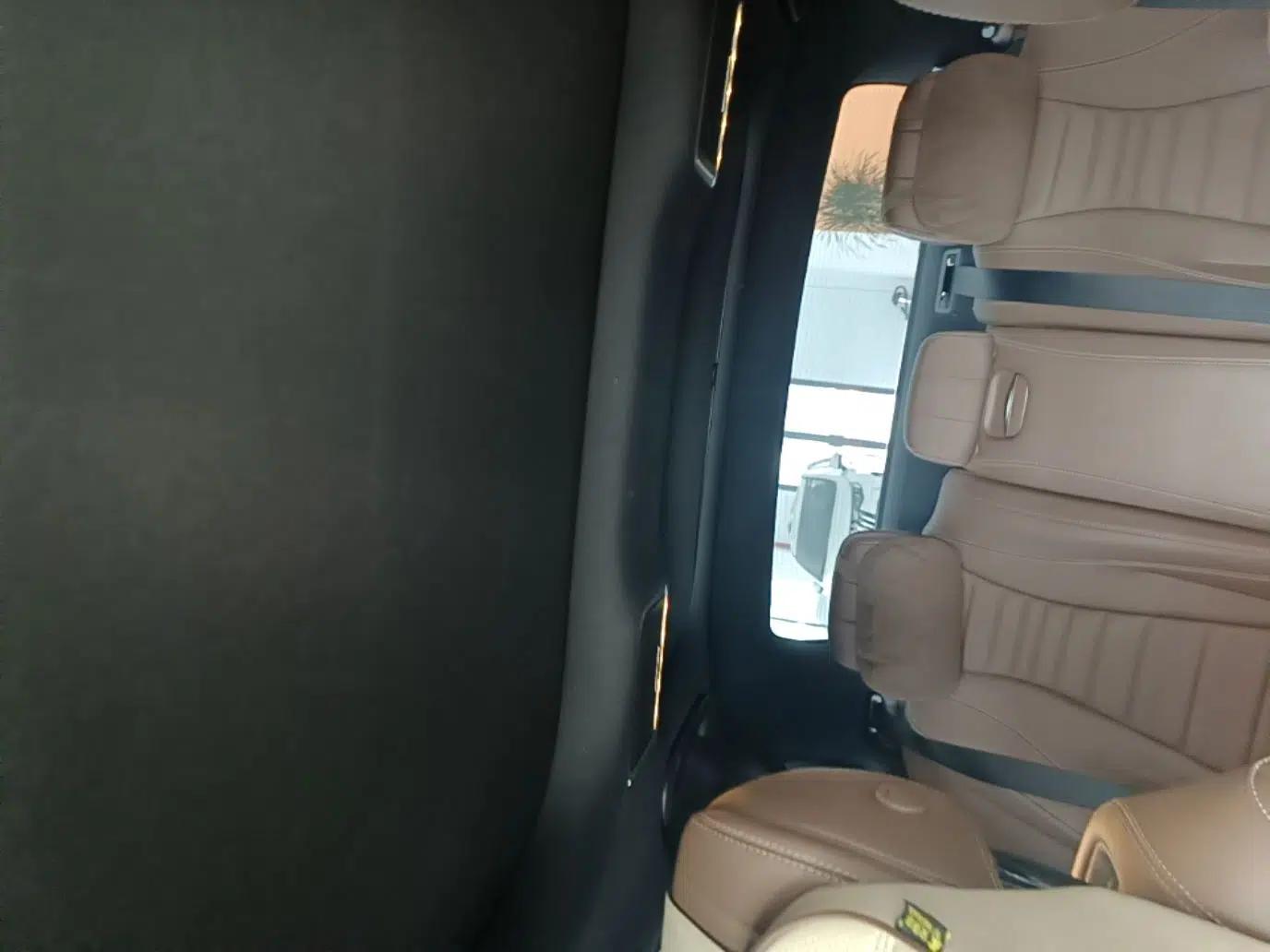 Mercedes-Benz E-Class New Energy 2022 Restyled E 350 e L Plug-in Hybrid Sports Sedan — миниатюра 21