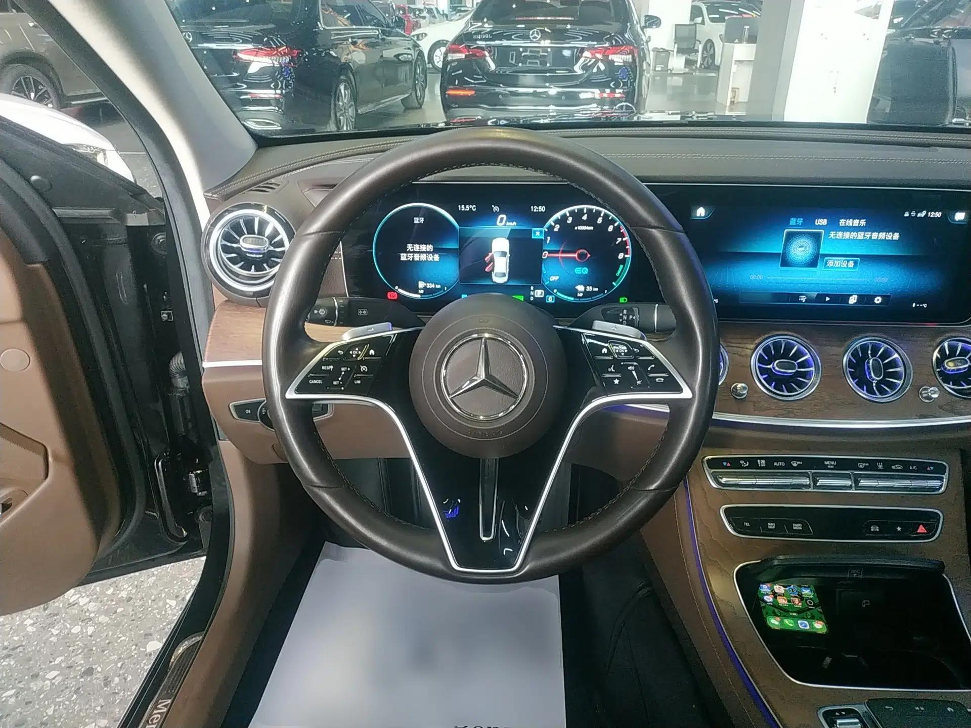 Mercedes-Benz E-Class New Energy 2022 Second Facelift E 350 e L Plug-in Hybrid Sedan — миниатюра 13