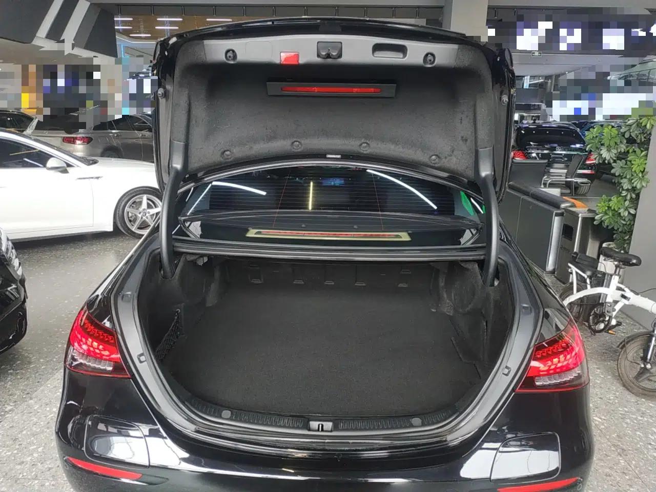 Mercedes-Benz E-Class New Energy 2022 Second Facelift E 350 e L Plug-in Hybrid Sedan — миниатюра 22