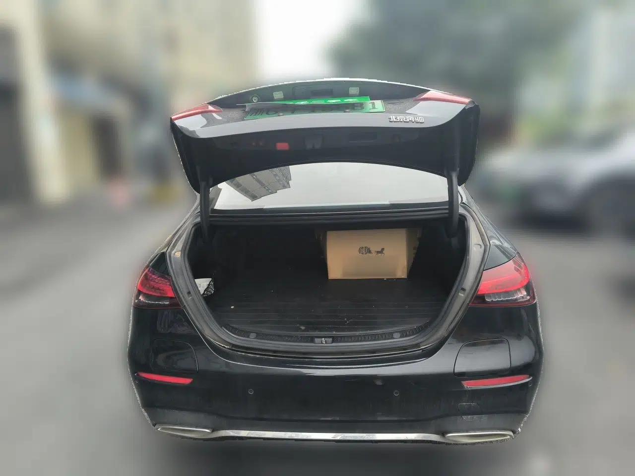 Mercedes-Benz E-Class New Energy 2022 E 350 e L Plug-in Hybrid Sports Sedan — миниатюра 19