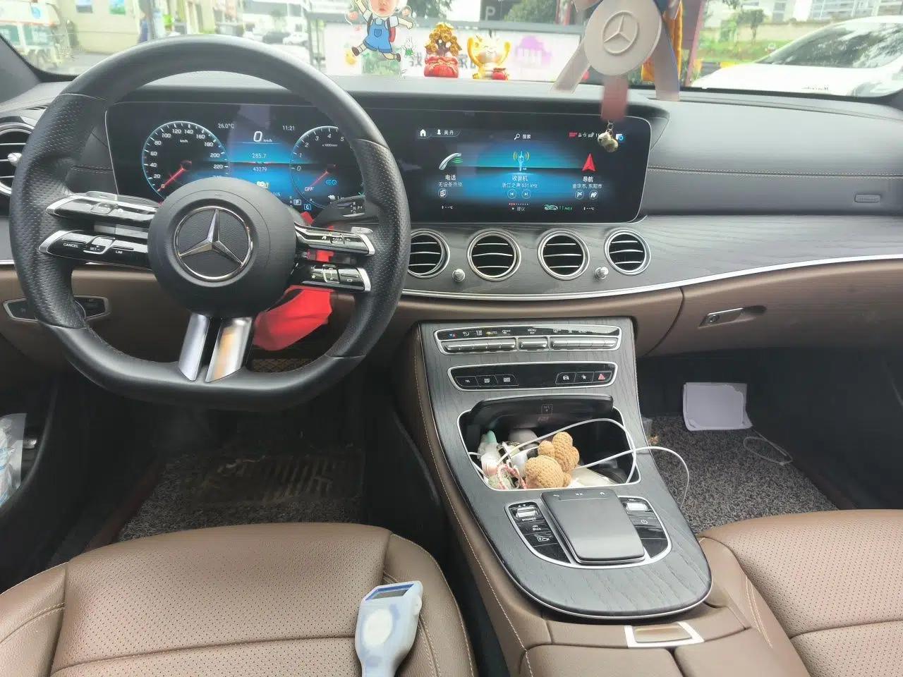 Mercedes-Benz E-Class New Energy 2022 E 350 e L Plug-in Hybrid Sports Sedan — миниатюра 9
