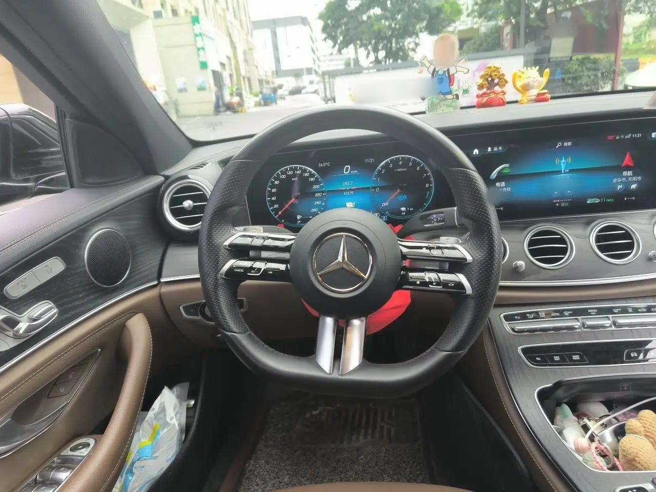 Mercedes-Benz E-Class New Energy 2022 E 350 e L Plug-in Hybrid Sports Sedan — миниатюра 10