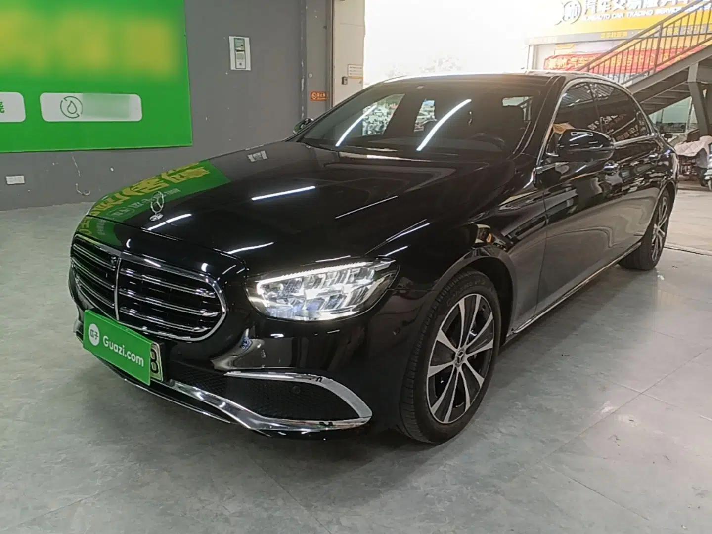 Mercedes-Benz E-Class New Energy 2023 E 350 e L Plug-in Hybrid Sedan — миниатюра 1