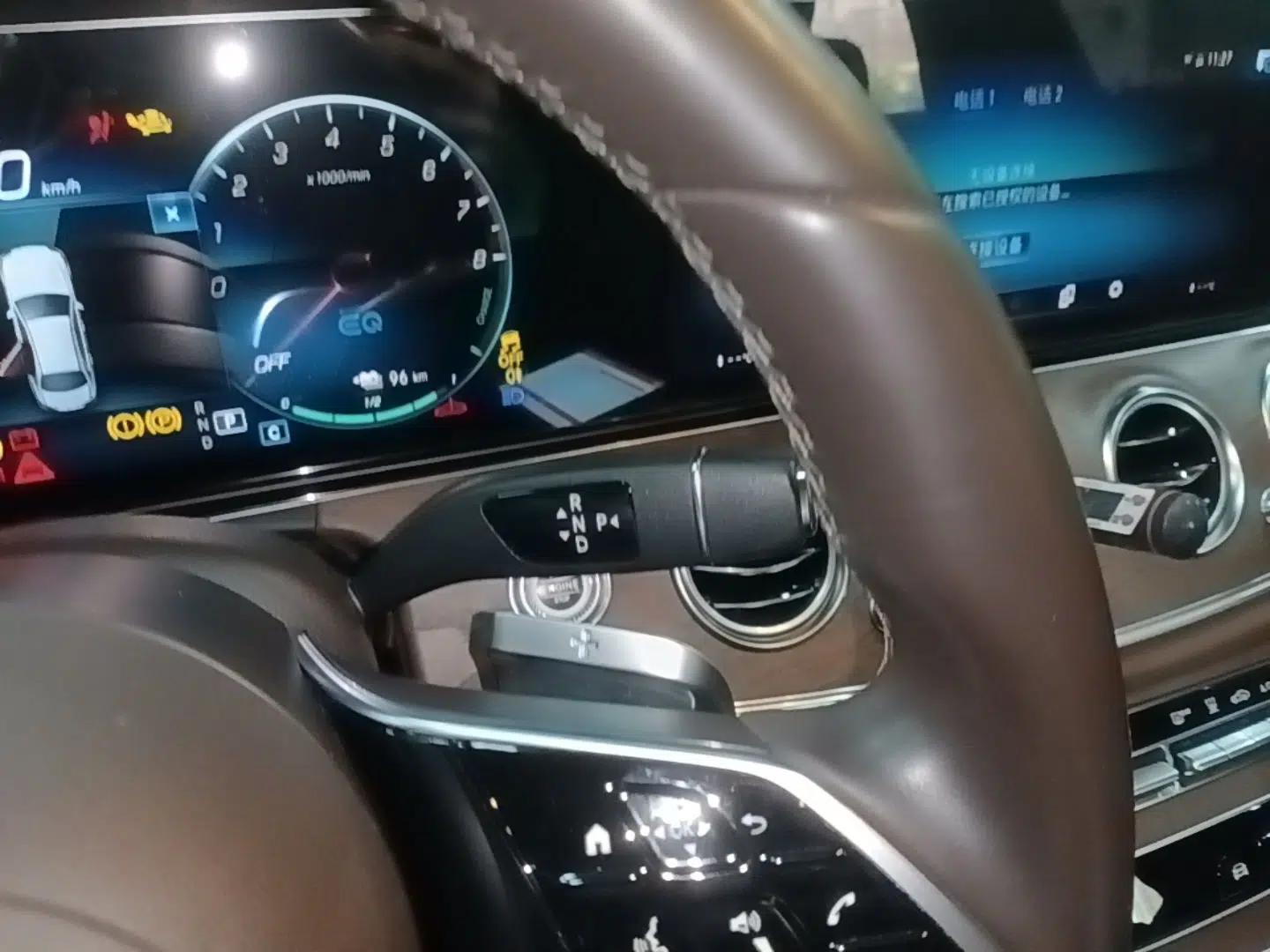 Mercedes-Benz E-Class New Energy 2023 E 350 e L Plug-in Hybrid Sedan — миниатюра 16