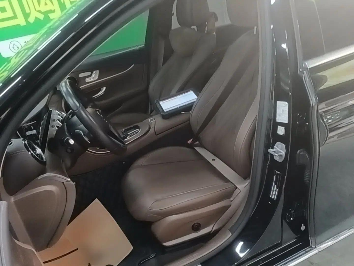 Mercedes-Benz E-Class New Energy 2023 E 350 e L Plug-in Hybrid Sedan — миниатюра 17