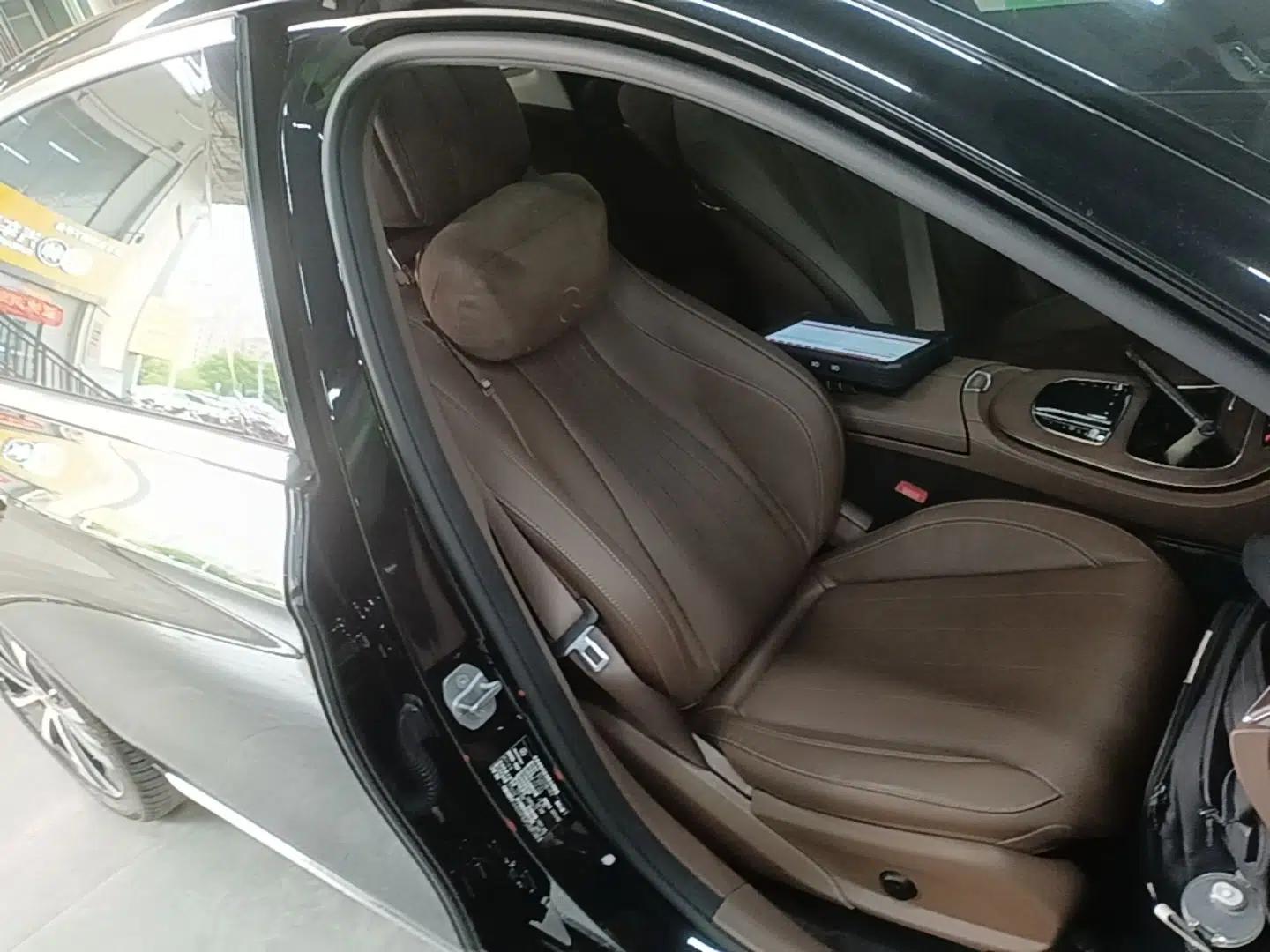 Mercedes-Benz E-Class New Energy 2023 E 350 e L Plug-in Hybrid Sedan — миниатюра 19