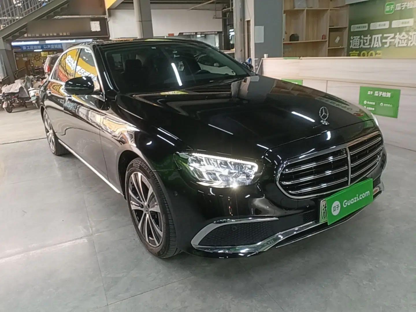 Mercedes-Benz E-Class New Energy 2023 E 350 e L Plug-in Hybrid Sedan — миниатюра 3