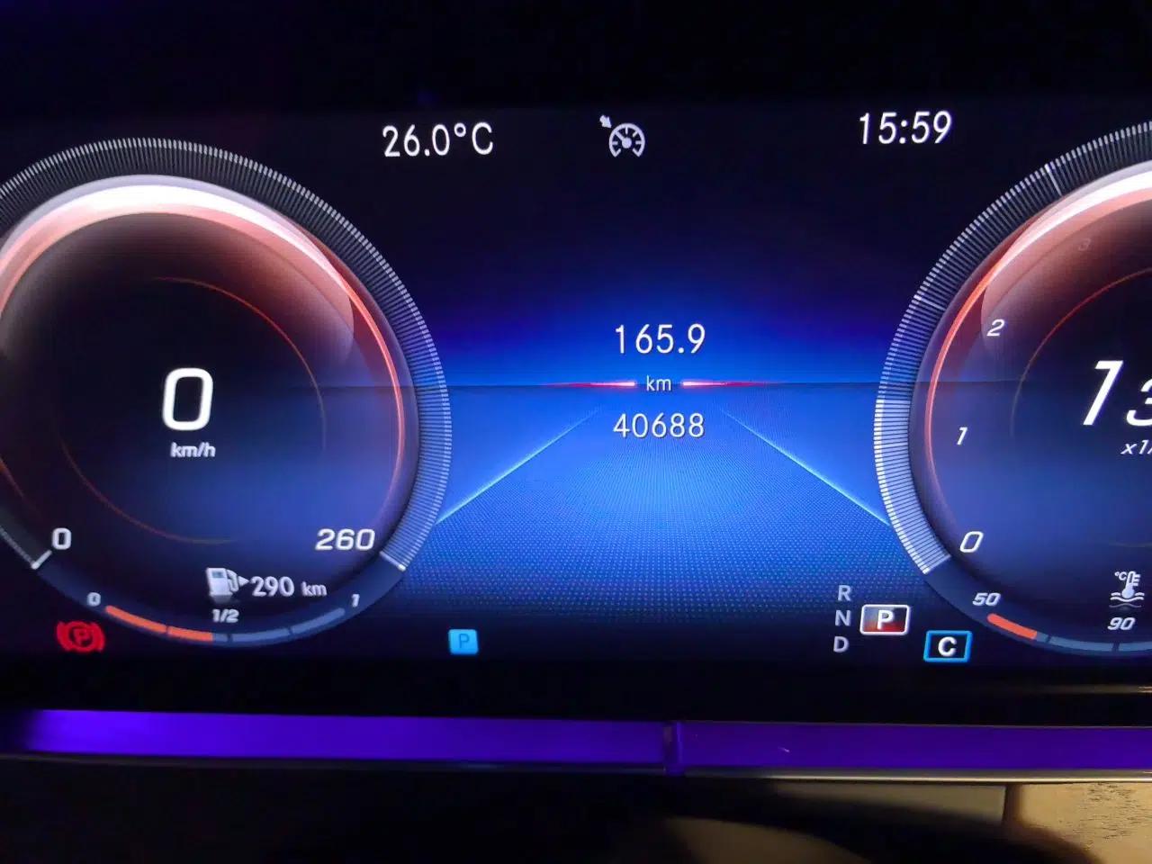 Mercedes-Benz E-Class 2021 E 300 L Luxury Model — миниатюра 12