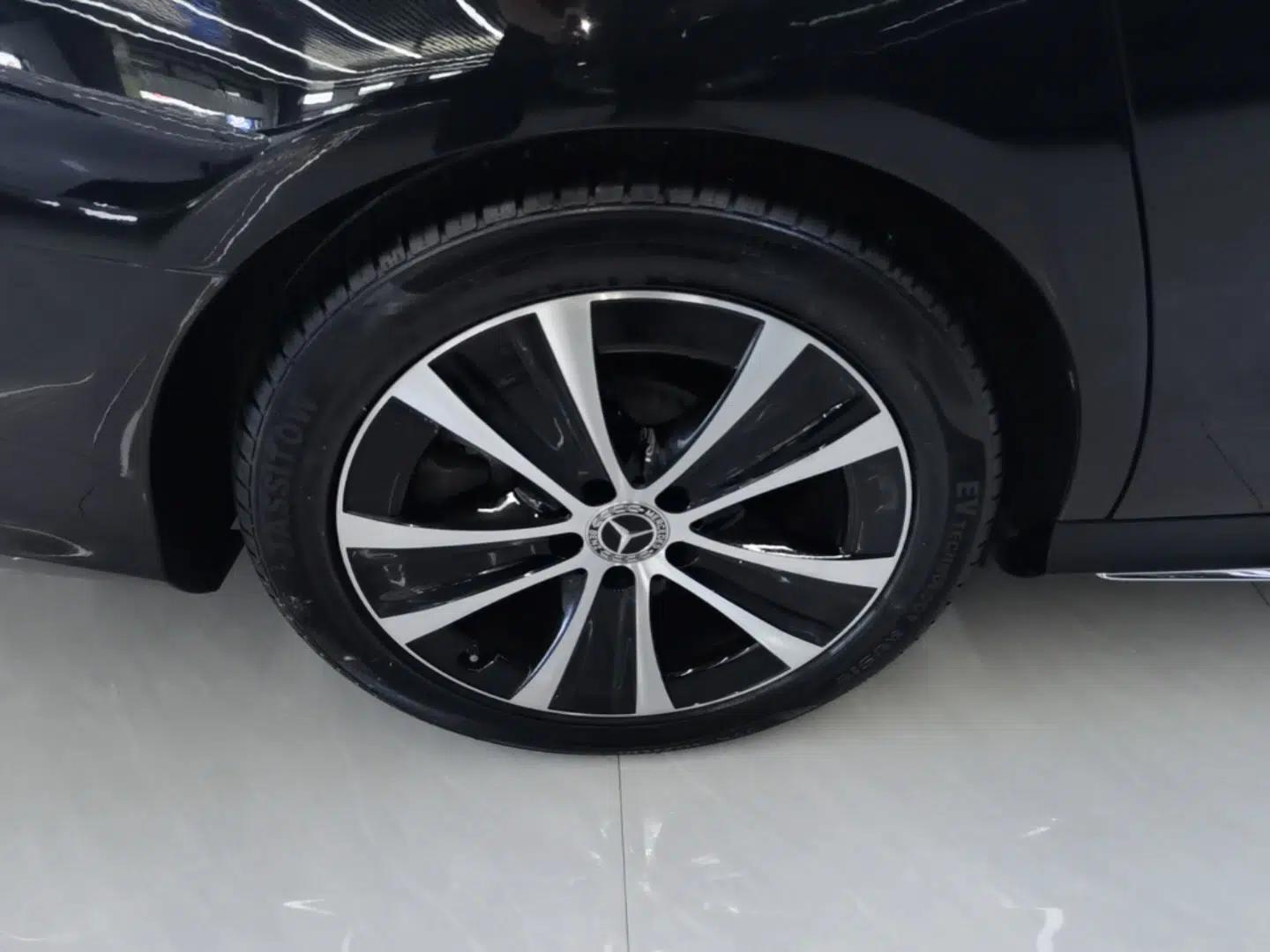 Mercedes-Benz E-Class New Energy 2022 Restyled E 350 e L Plug-in Hybrid Sports Sedan — миниатюра 11