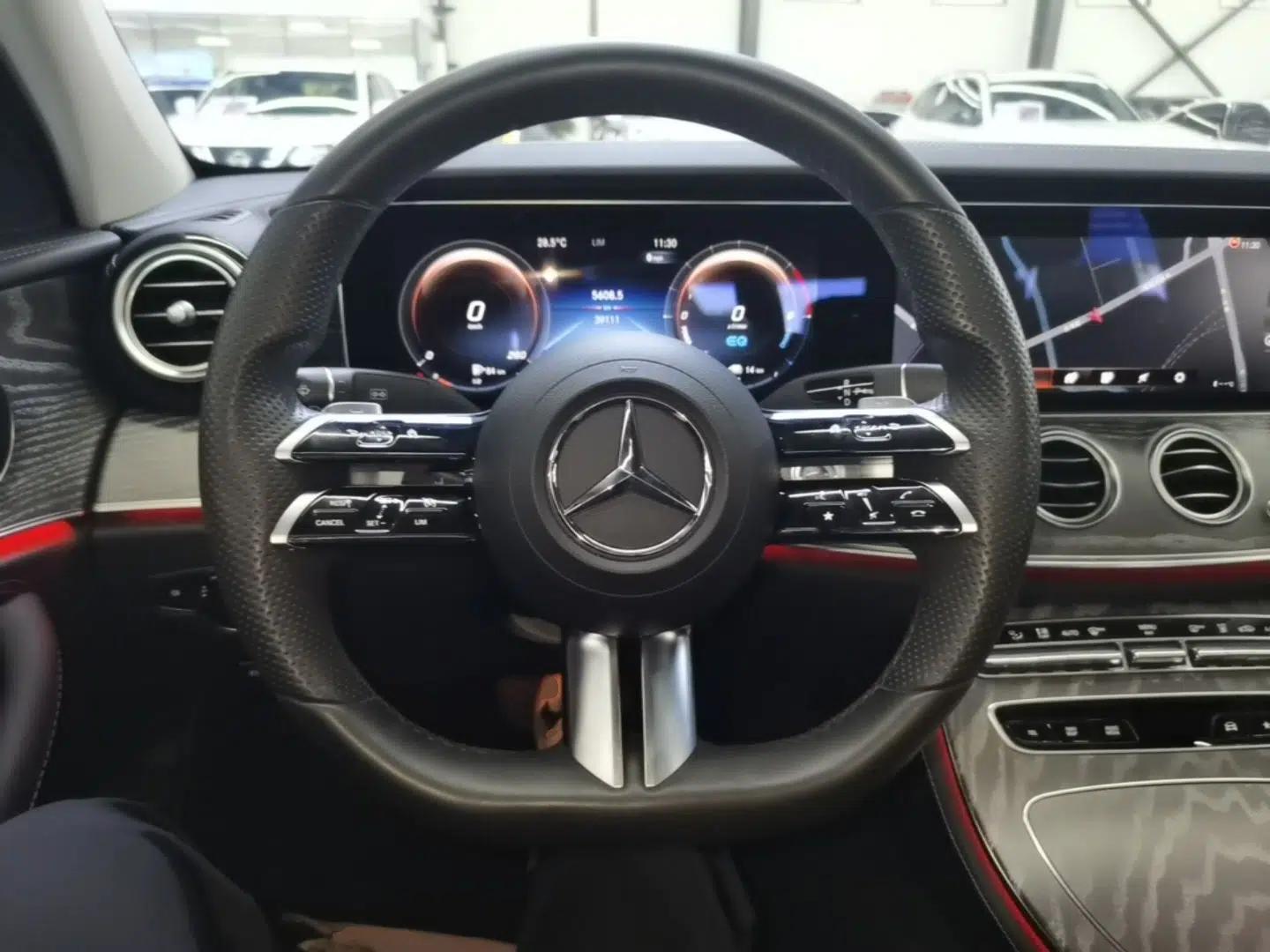 Mercedes-Benz E-Class New Energy 2022 Restyled E 350 e L Plug-in Hybrid Sports Sedan — миниатюра 13