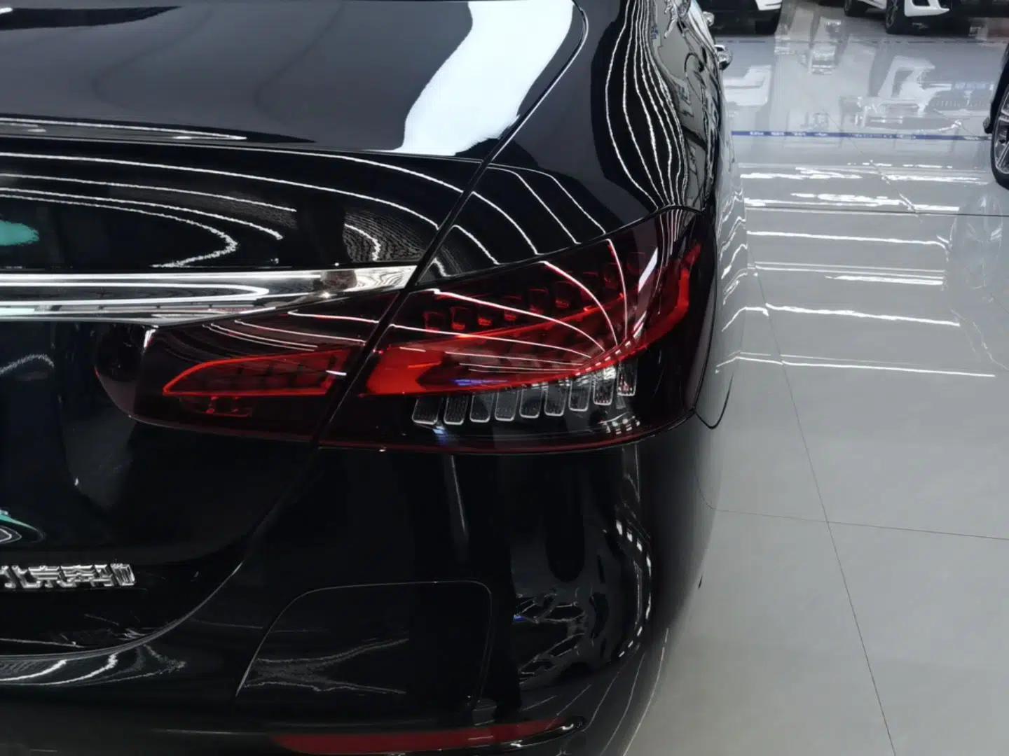 Mercedes-Benz E-Class New Energy 2022 Restyled E 350 e L Plug-in Hybrid Sports Sedan — миниатюра 9