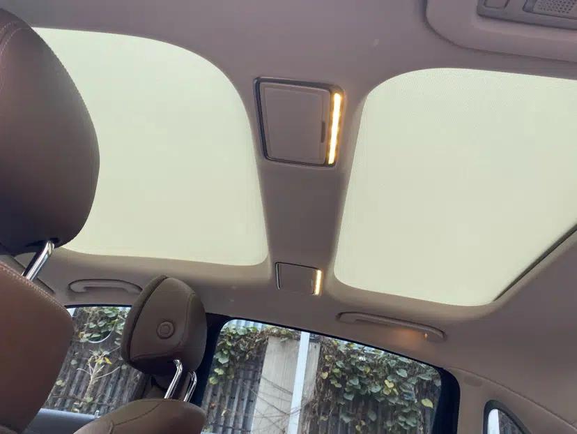 Mercedes-Benz E-Class New Energy 2022 Restyled E 350 e L Plug-in Hybrid Sedan — миниатюра 28