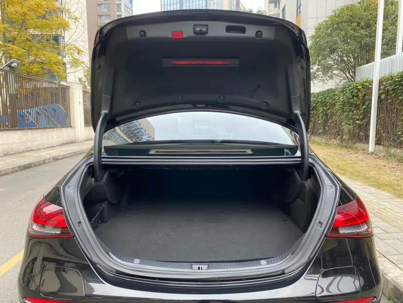 Mercedes-Benz E-Class New Energy 2022 Restyled E 350 e L Plug-in Hybrid Sedan — миниатюра 29