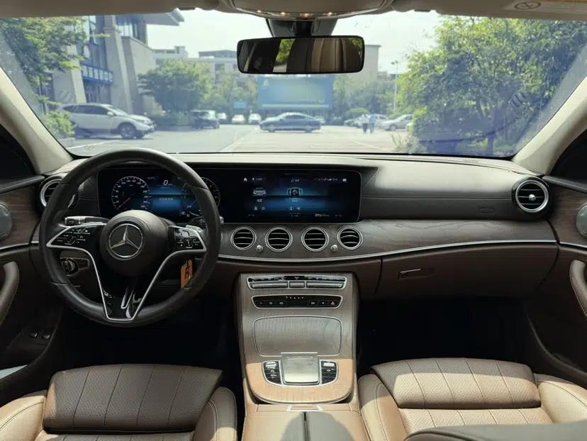 Mercedes-Benz E-Class New Energy 2022 Second Facelift E 350 e L Plug-in Hybrid Sedan — миниатюра 11