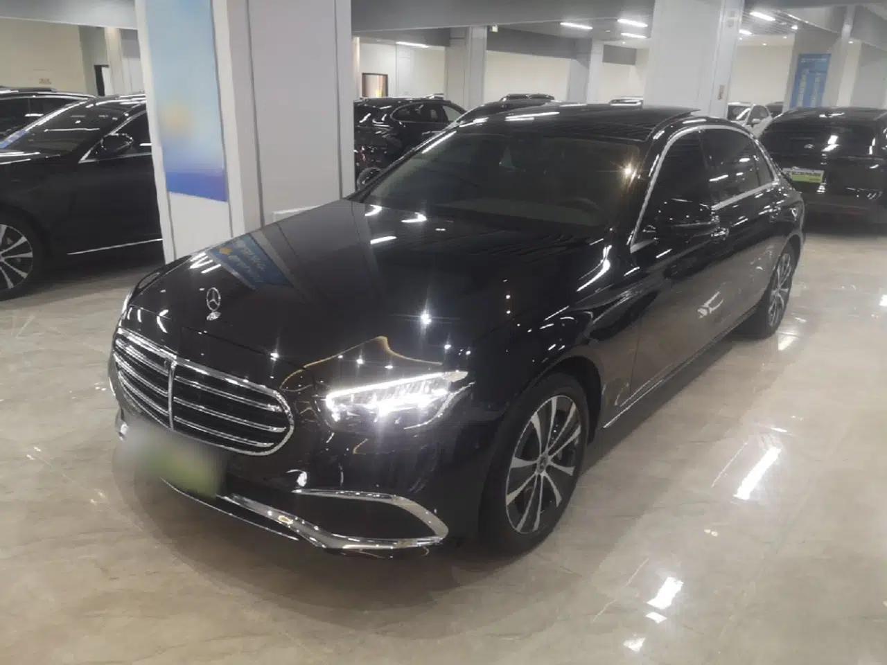 Mercedes-Benz E-Class New Energy 2022 E 350 e L Plug-in Hybrid Sedan — миниатюра 1