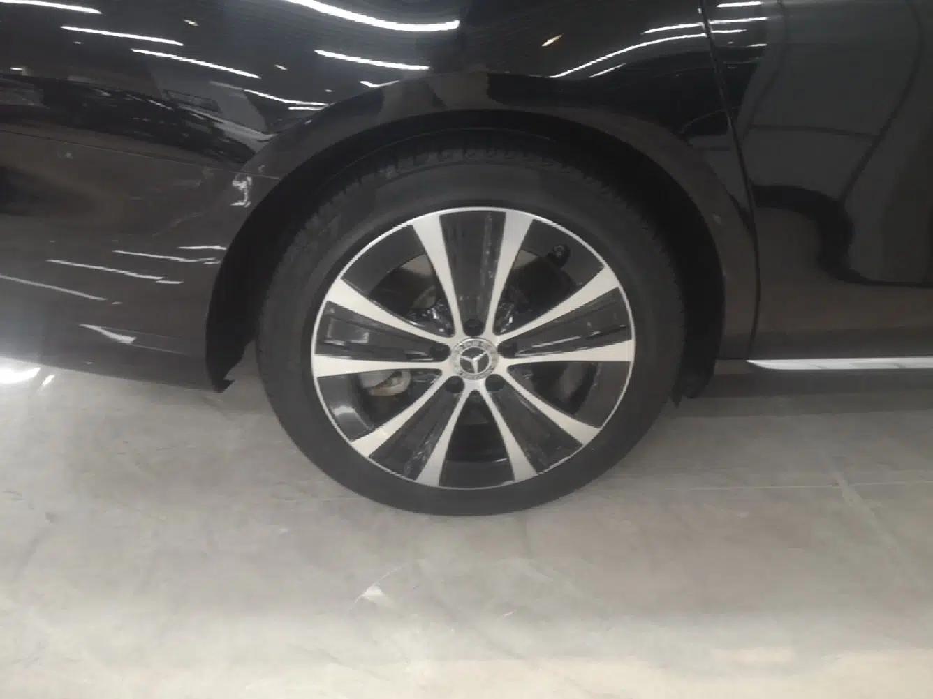 Mercedes-Benz E-Class New Energy 2022 E 350 e L Plug-in Hybrid Sedan — миниатюра 11