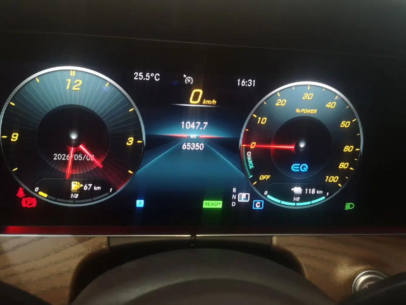 Mercedes-Benz E-Class New Energy 2022 E 350 e L Plug-in Hybrid Sedan — миниатюра 14