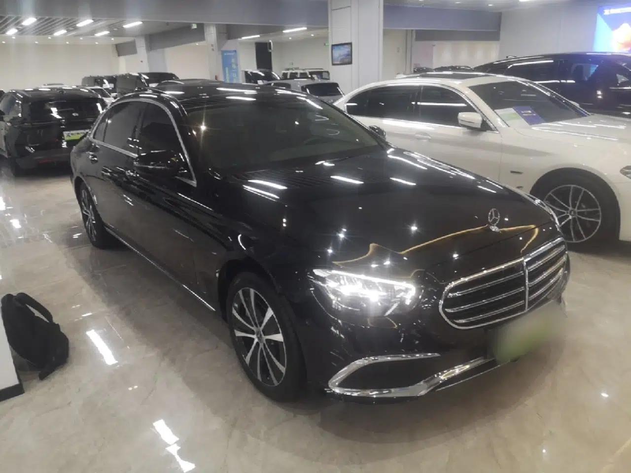 Mercedes-Benz E-Class New Energy 2022 E 350 e L Plug-in Hybrid Sedan — миниатюра 3