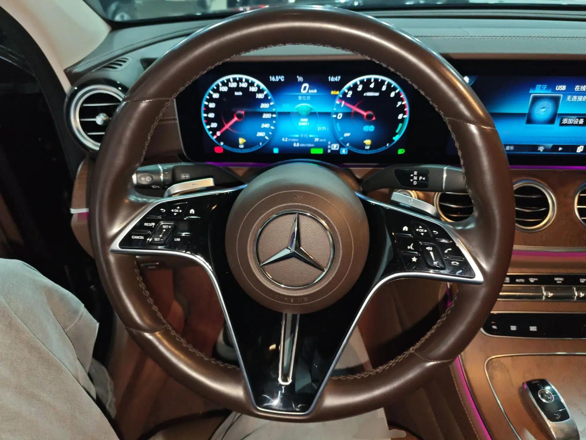 Mercedes-Benz E-Class New Energy 2022 Restyled E 350 e L Plug-in Hybrid Sedan — миниатюра 13