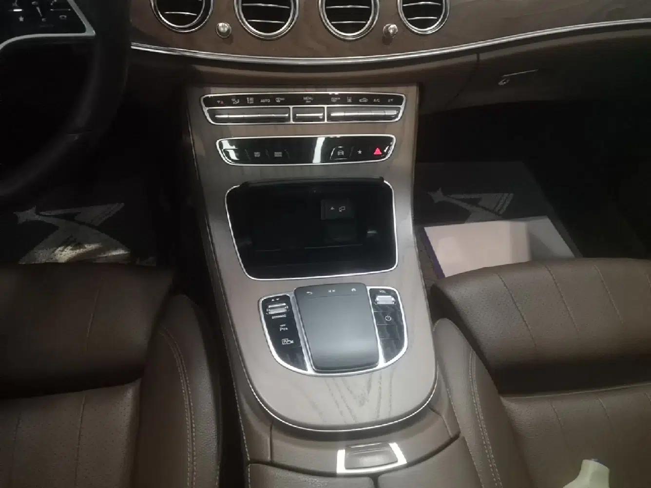 Mercedes-Benz E-Class New Energy 2022 Second Facelift E 350 e L Plug-in Hybrid Sedan — миниатюра 21