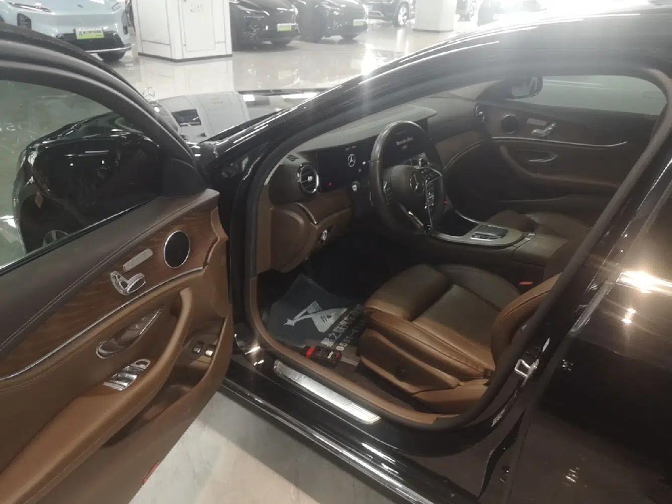 Mercedes-Benz E-Class New Energy 2022 Second Facelift E 350 e L Plug-in Hybrid Sedan — миниатюра 23