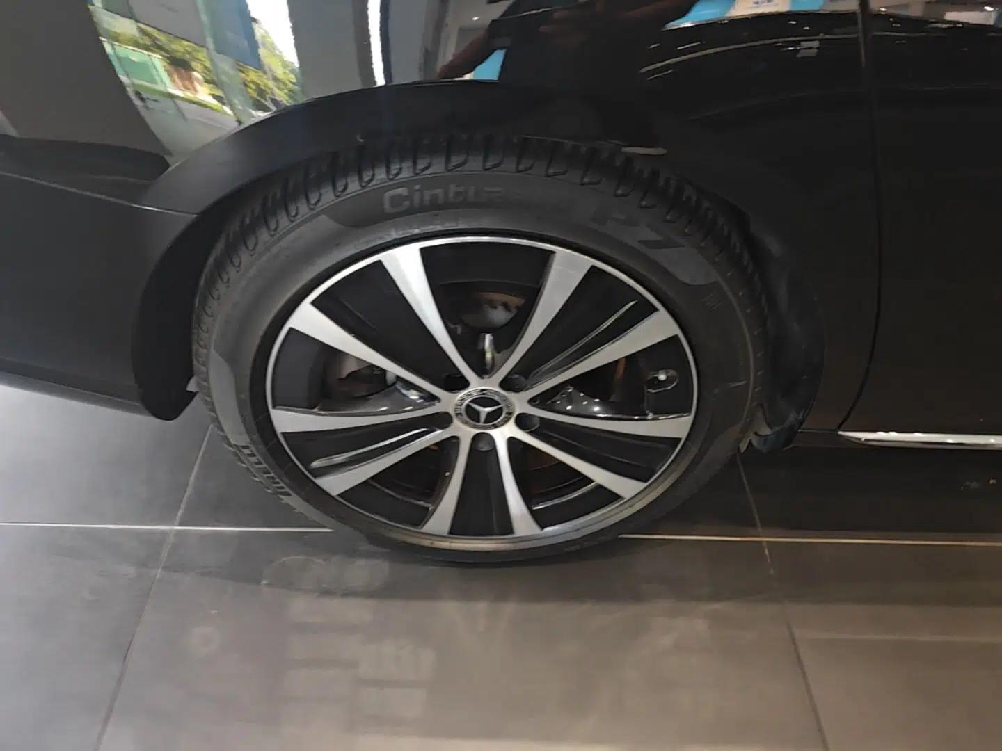 Mercedes-Benz E-Class New Energy 2022 Second Facelift E 350 e L Plug-in Hybrid Sedan — миниатюра 11