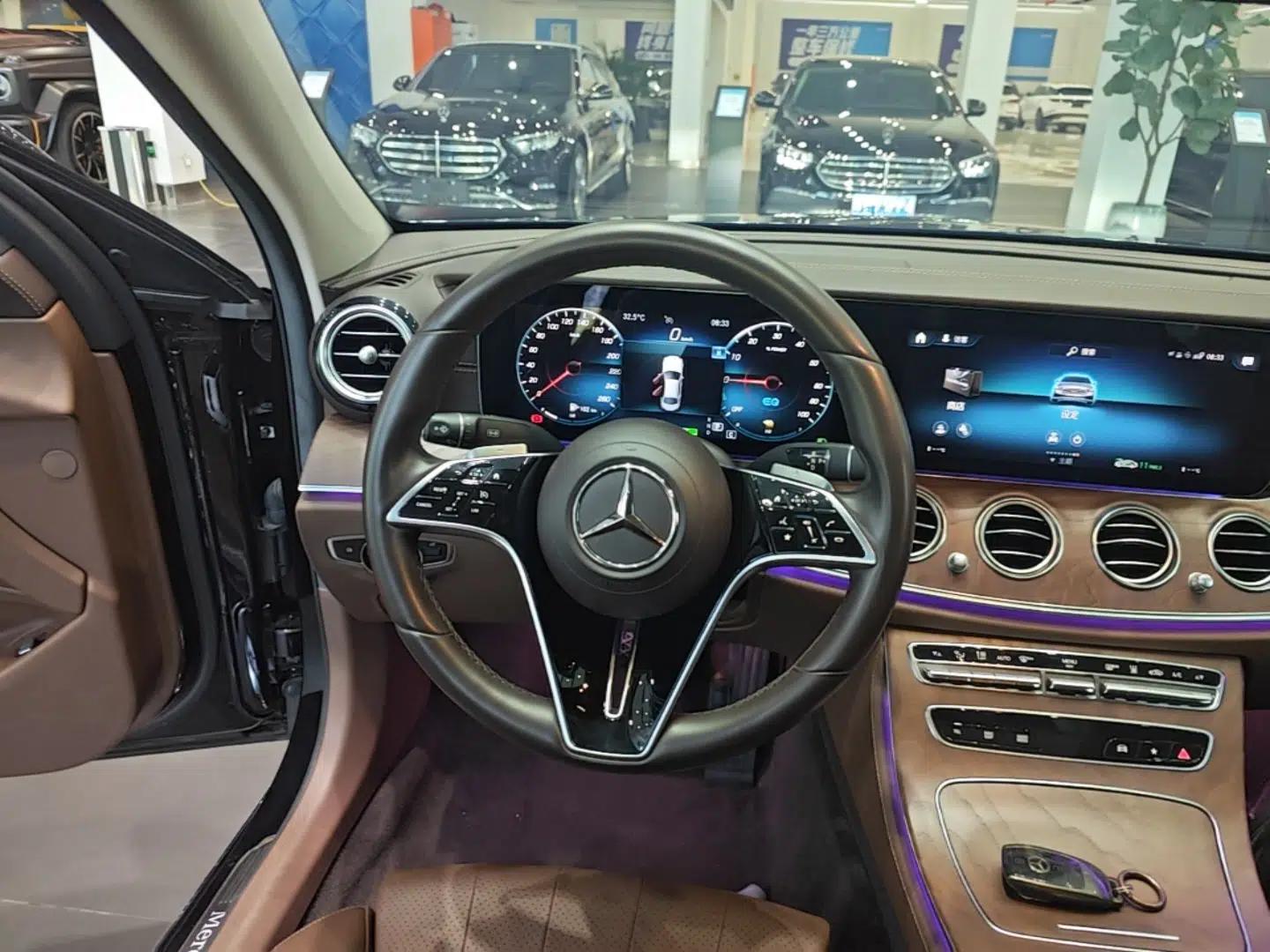 Mercedes-Benz E-Class New Energy 2022 Second Facelift E 350 e L Plug-in Hybrid Sedan — миниатюра 18