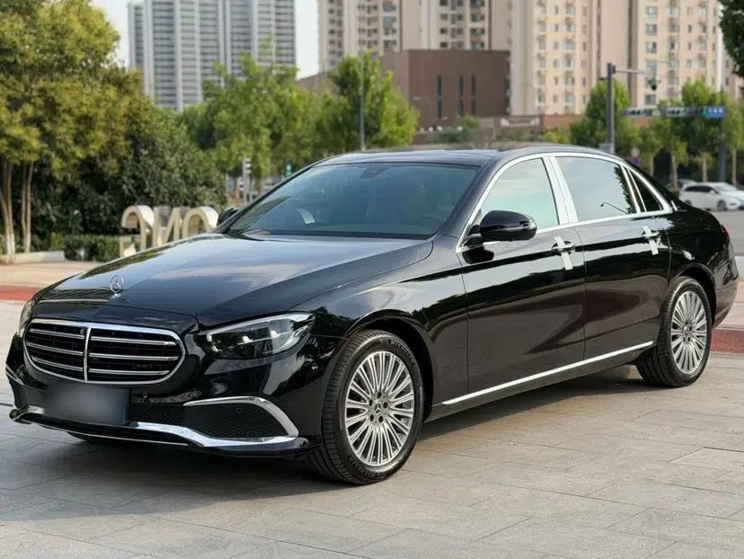 Mercedes-Benz E-Class 2023 Updated E 300 L Fashion Edition — миниатюра 1