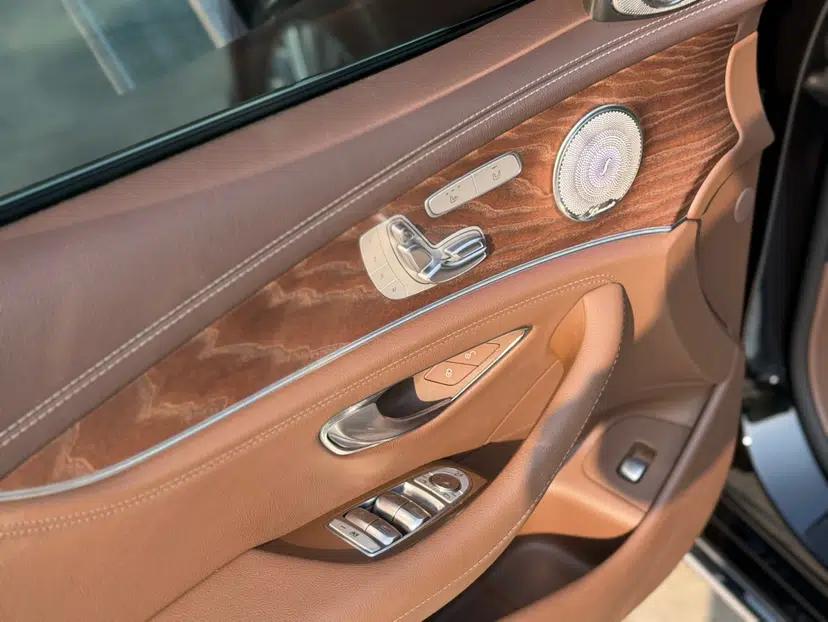 Mercedes-Benz E-Class 2023 Updated E 300 L Fashion Edition — миниатюра 19