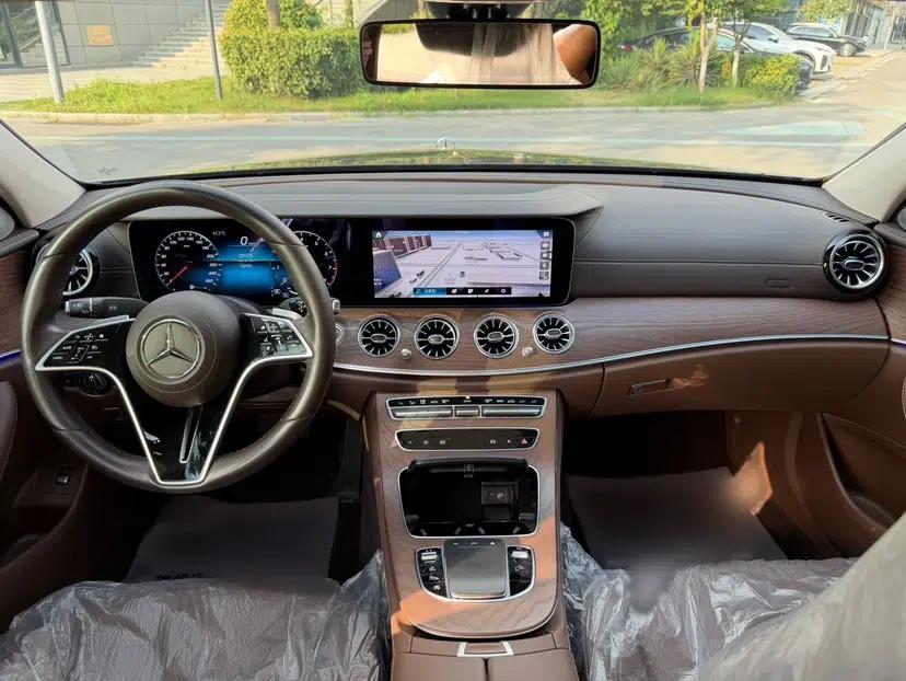 Mercedes-Benz E-Class 2023 Updated E 300 L Fashion Edition — миниатюра 10