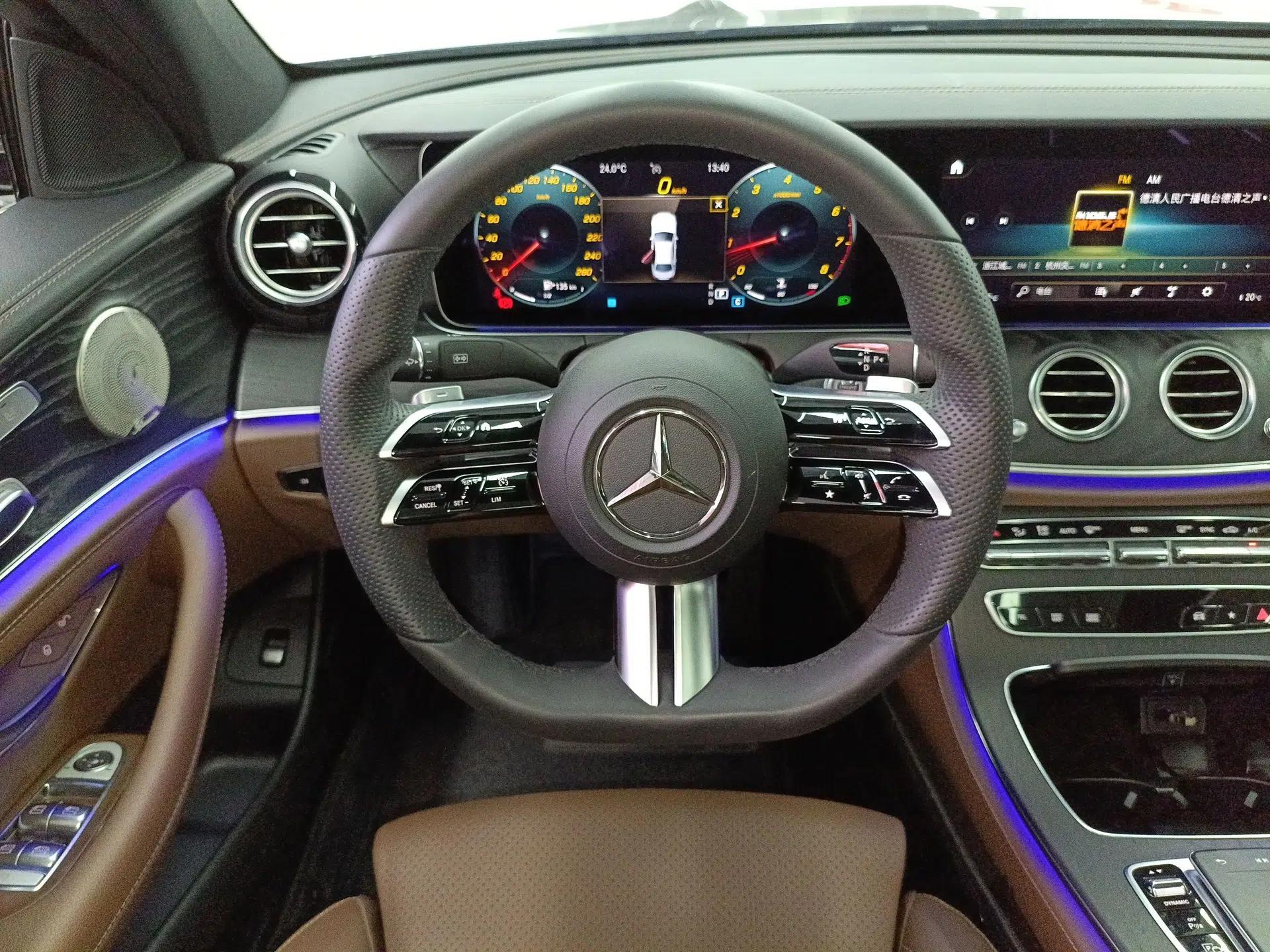 Mercedes-Benz E-Class 2022 Second Facelift E 300 L Sport Luxury Edition — миниатюра 18