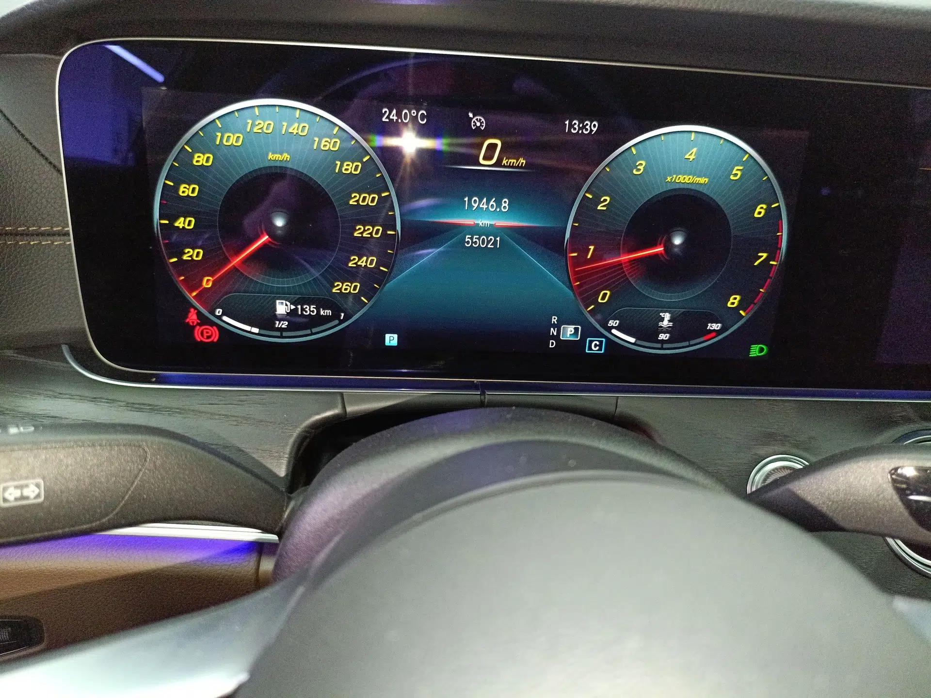 Mercedes-Benz E-Class 2022 Second Facelift E 300 L Sport Luxury Edition — миниатюра 19