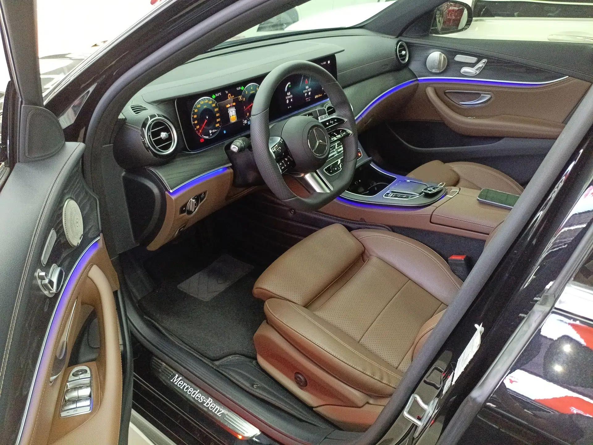 Mercedes-Benz E-Class 2022 Second Facelift E 300 L Sport Luxury Edition — миниатюра 23