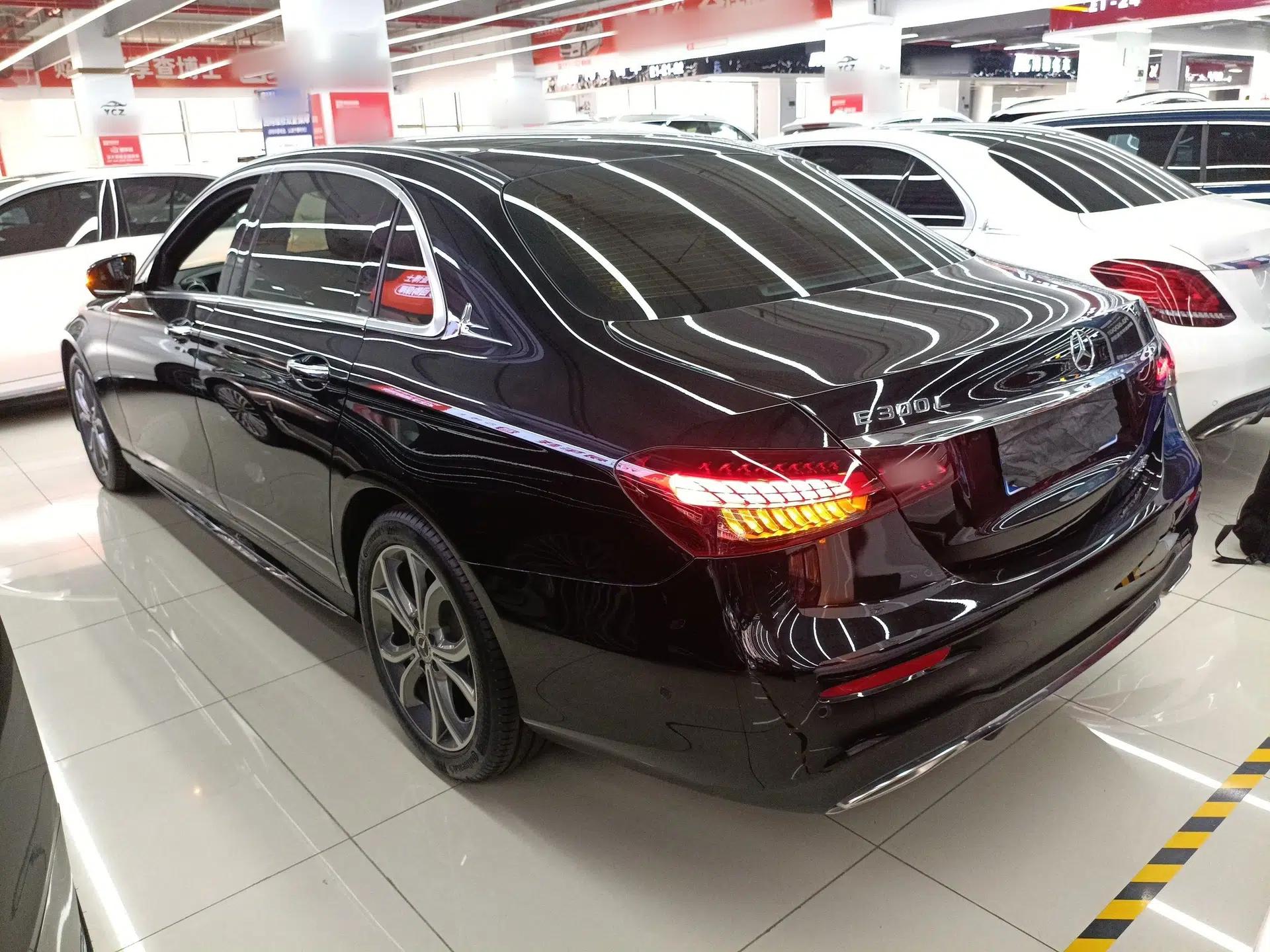 Mercedes-Benz E-Class 2022 Second Facelift E 300 L Sport Luxury Edition — миниатюра 4