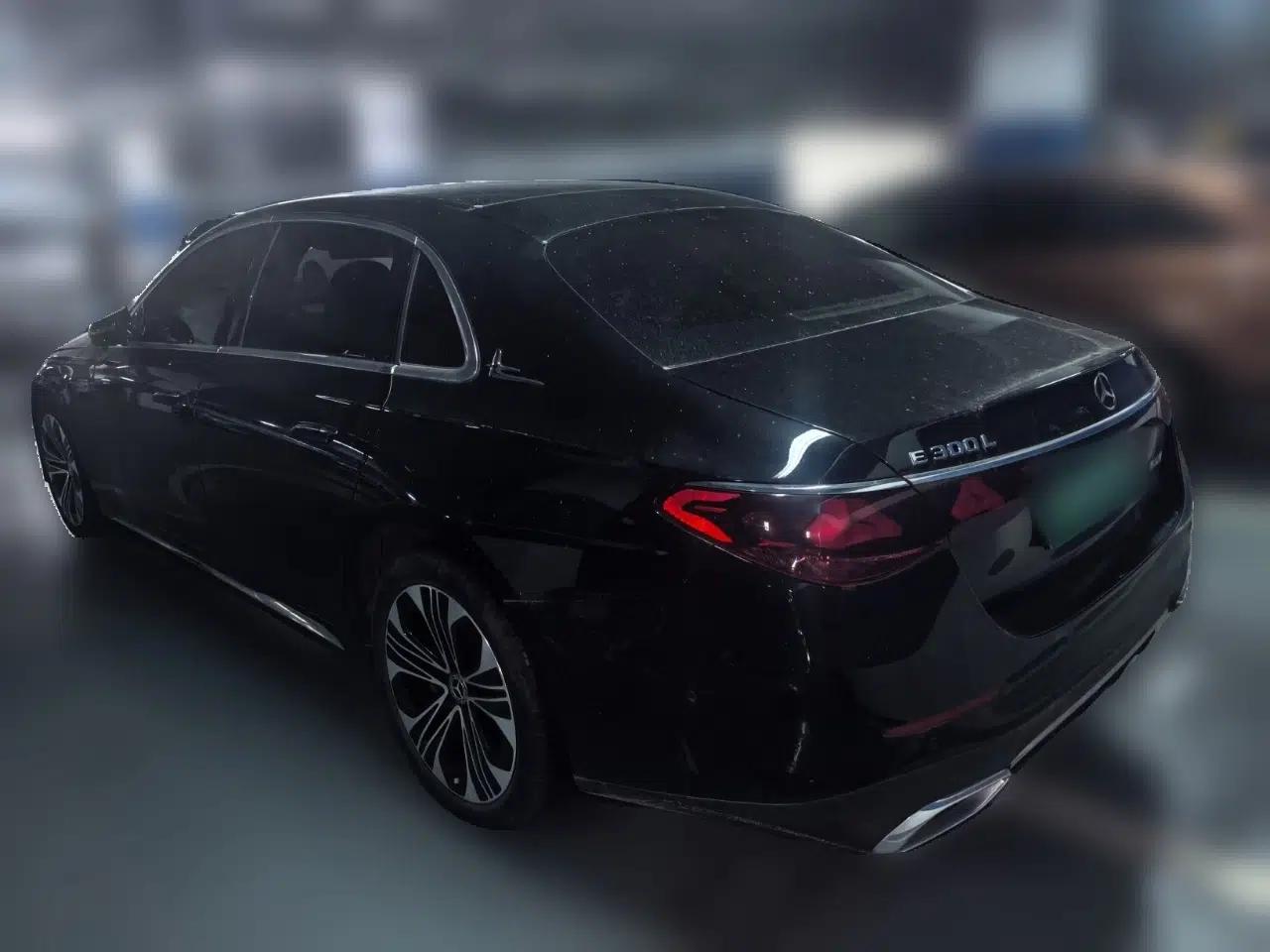 Mercedes-Benz E-Class 2024 E 300 L Fashion Sport Model — миниатюра 4