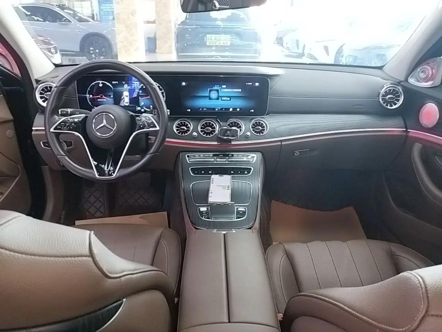 Mercedes-Benz E-Class 2022 Revised Version E 300 L Fashion Edition — миниатюра 12