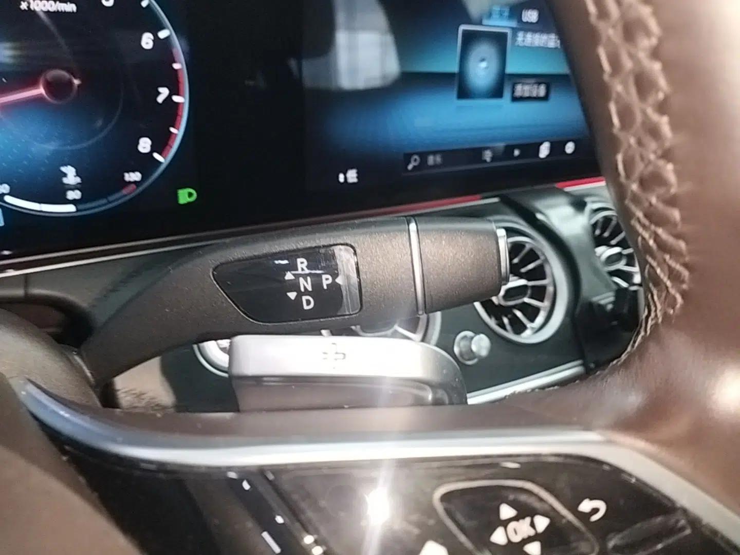 Mercedes-Benz E-Class 2022 Revised Version E 300 L Fashion Edition — миниатюра 16