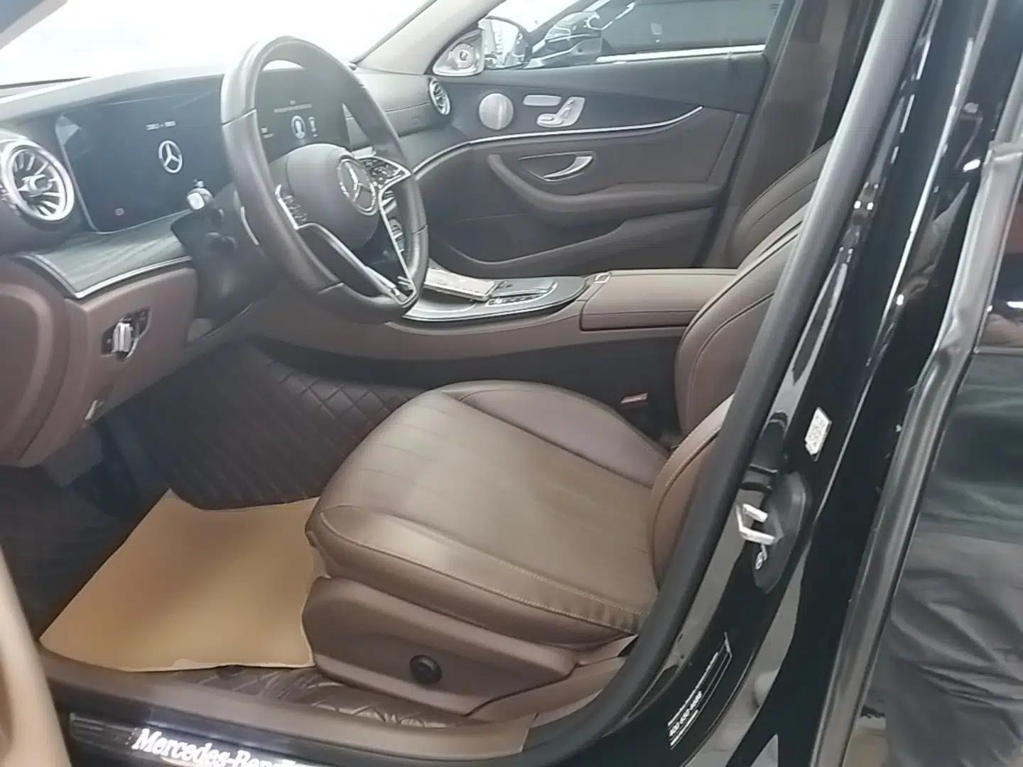 Mercedes-Benz E-Class 2022 Revised Version E 300 L Fashion Edition — миниатюра 17