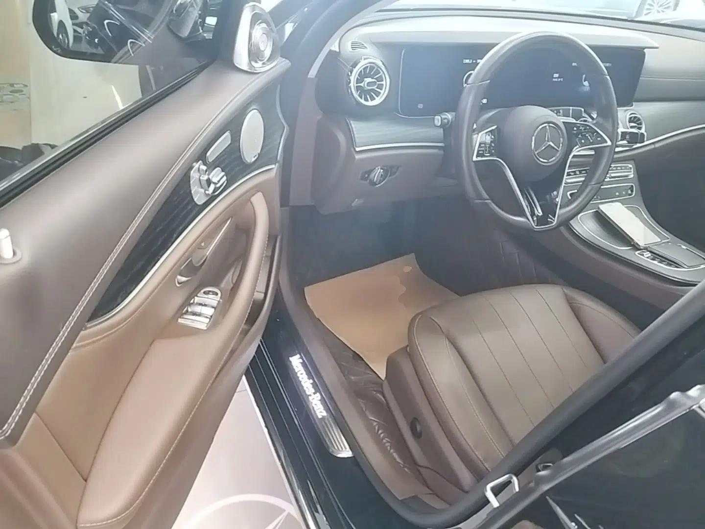 Mercedes-Benz E-Class 2022 Revised Version E 300 L Fashion Edition — миниатюра 18