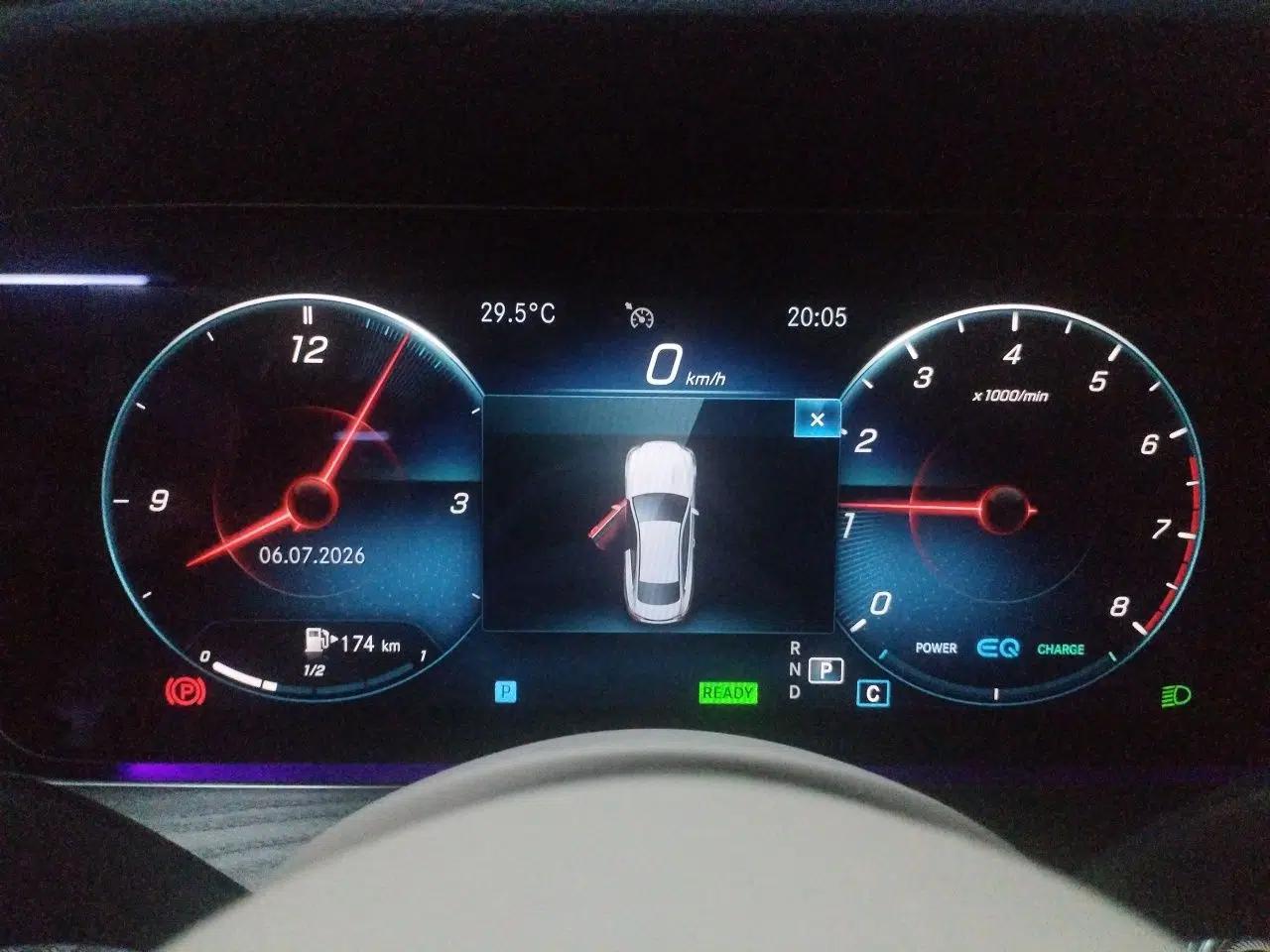 Mercedes-Benz E-Class 2021 Facelift E 260 Coupe — миниатюра 11
