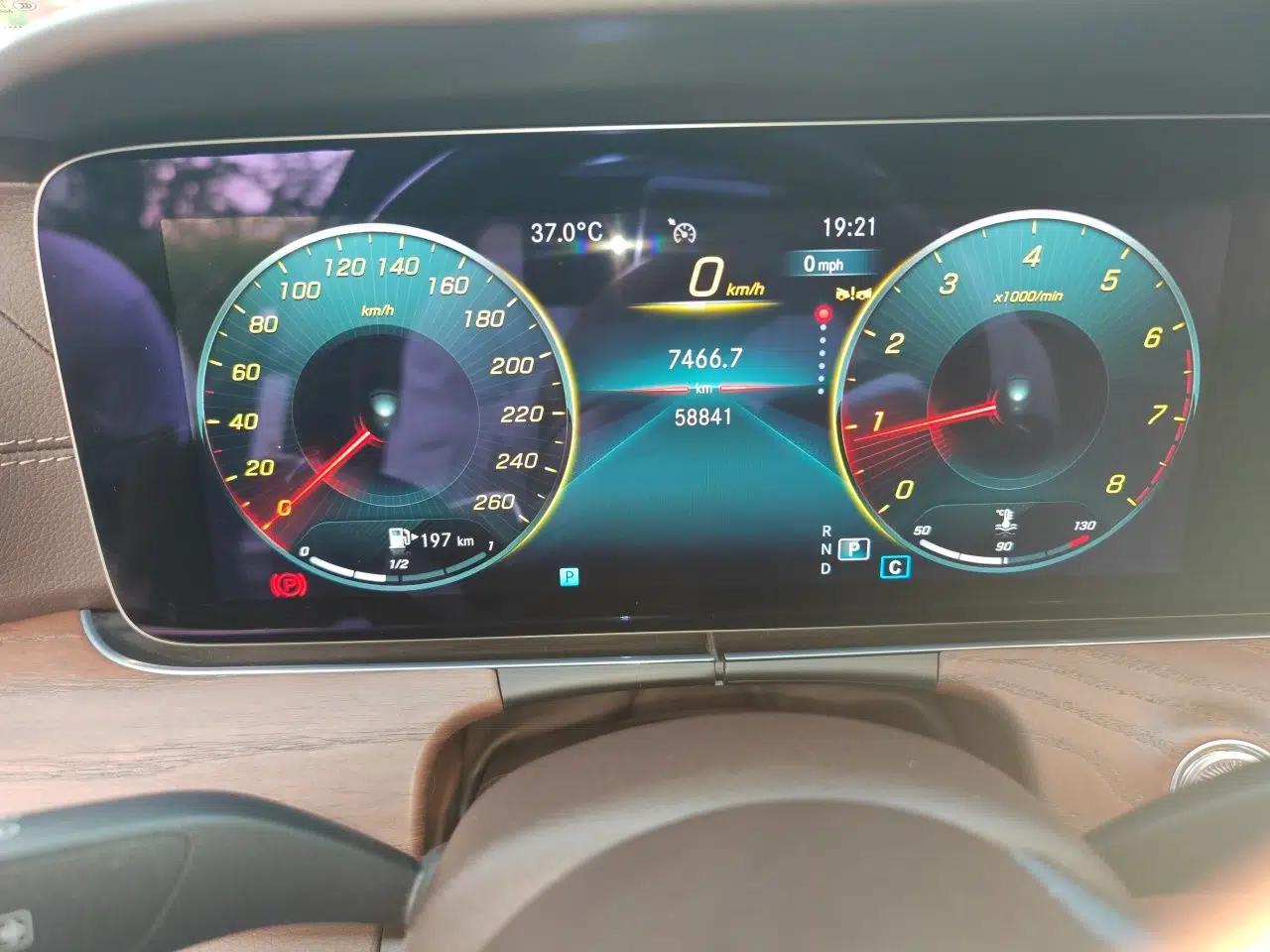Mercedes-Benz E-Class 2023 Updated E 300 L Luxury Edition — миниатюра 12