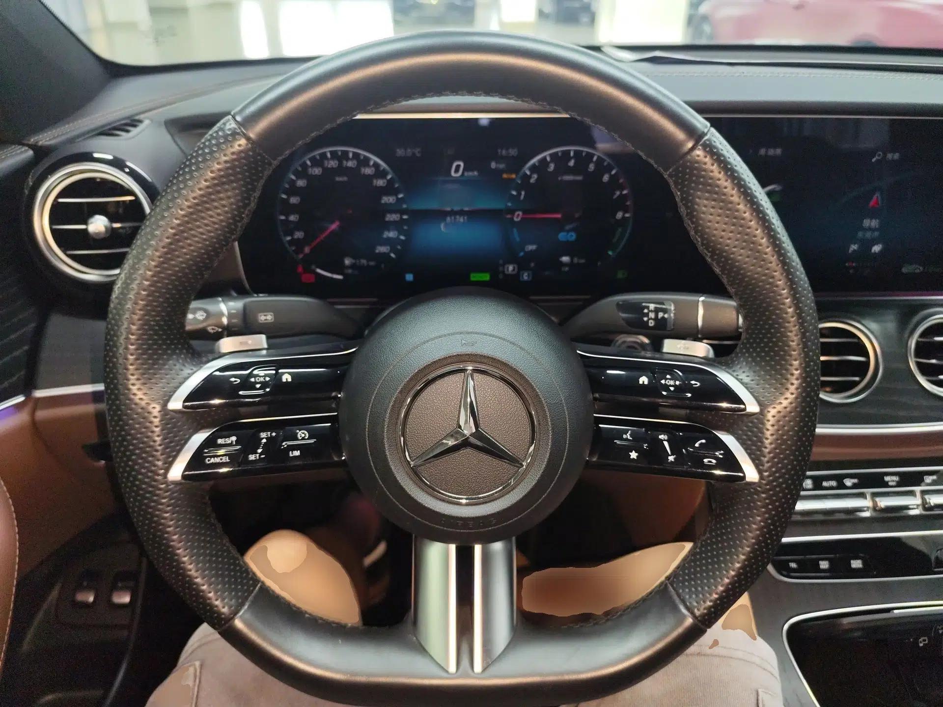 Mercedes-Benz E-Class New Energy 2022 Second Facelift E 350 e L Plug-in Hybrid Sports Sedan — миниатюра 13