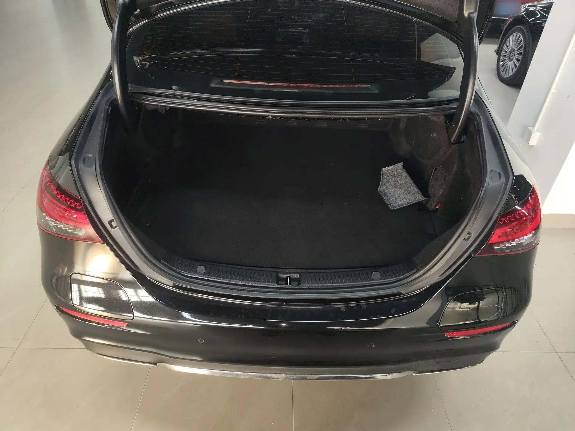 Mercedes-Benz E-Class New Energy 2022 Second Facelift E 350 e L Plug-in Hybrid Sports Sedan — миниатюра 22